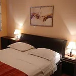 Apartament Marija *